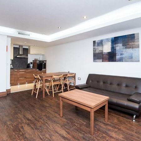 Livin' Serviced Apartments Watford  Eksteriør bilde