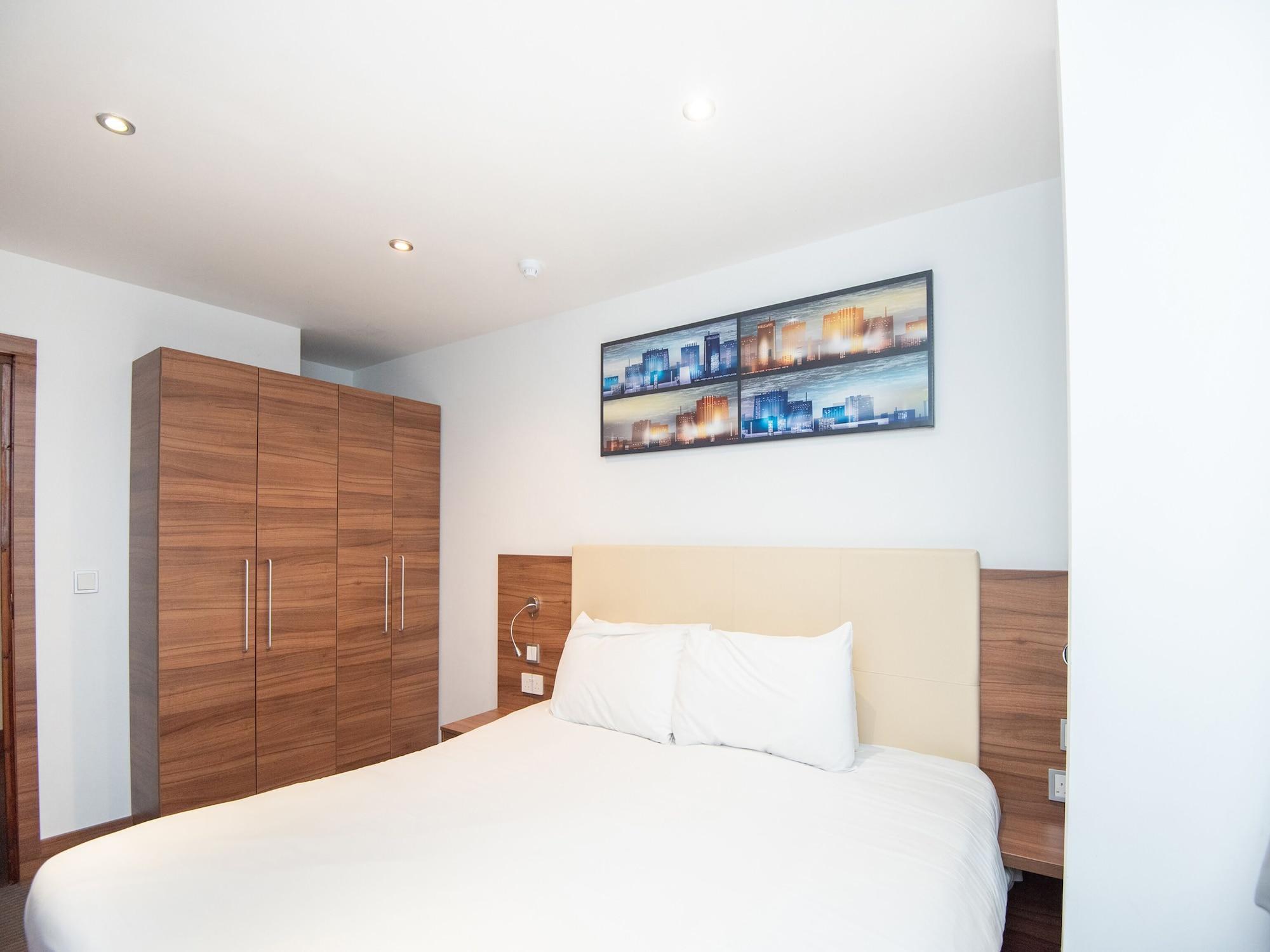 Livin' Serviced Apartments Watford  Eksteriør bilde