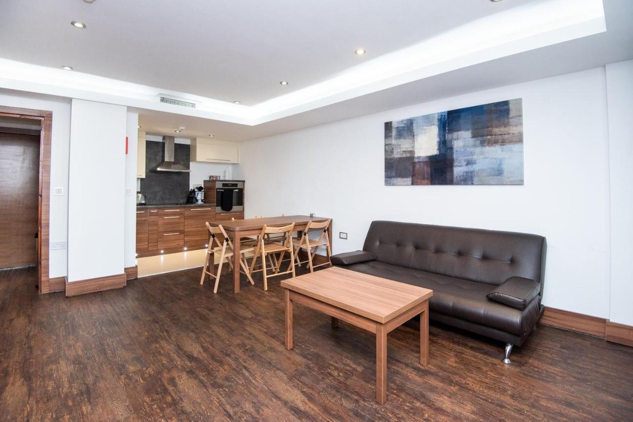 Livin' Serviced Apartments Watford  Eksteriør bilde